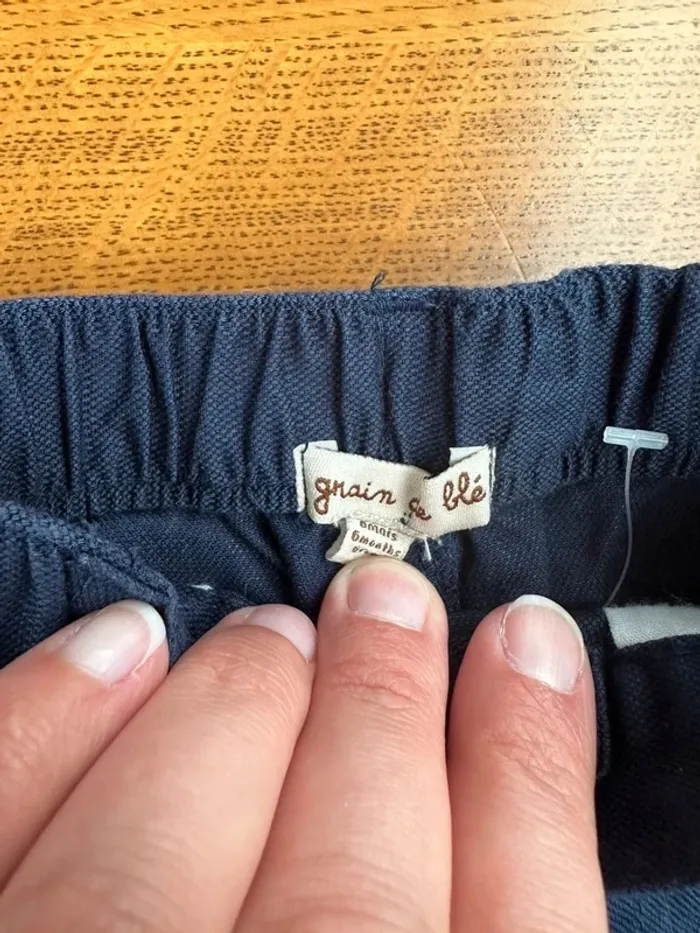 Short grain de blé bleu marine 6 mois - photo numéro 3