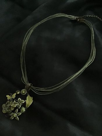 Joli collier vintage  années  90