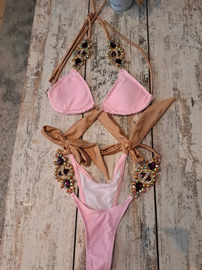Maillot de bain sexy a strass - photo numéro 2