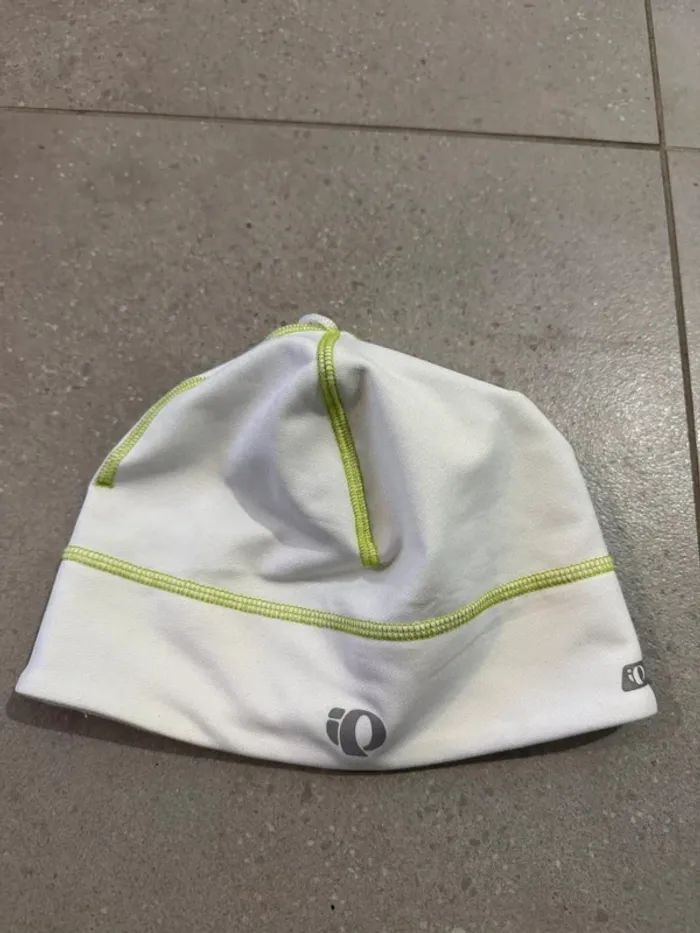 Bonnet blanc Pearl Izumi, taille unique, très bon état