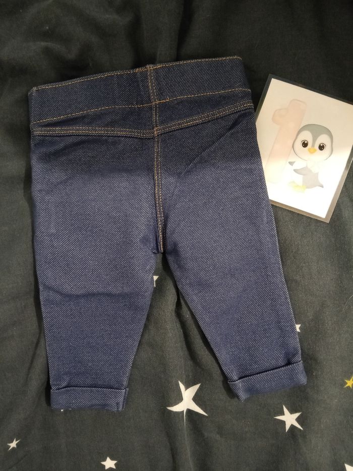 Pantalon/ Jegging bleu _ 1 mois - photo numéro 2