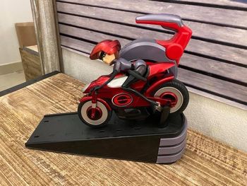 ELASTIGIRL ET SA MOTO LES INDESTRUCTIBLES 2 Comme neuf