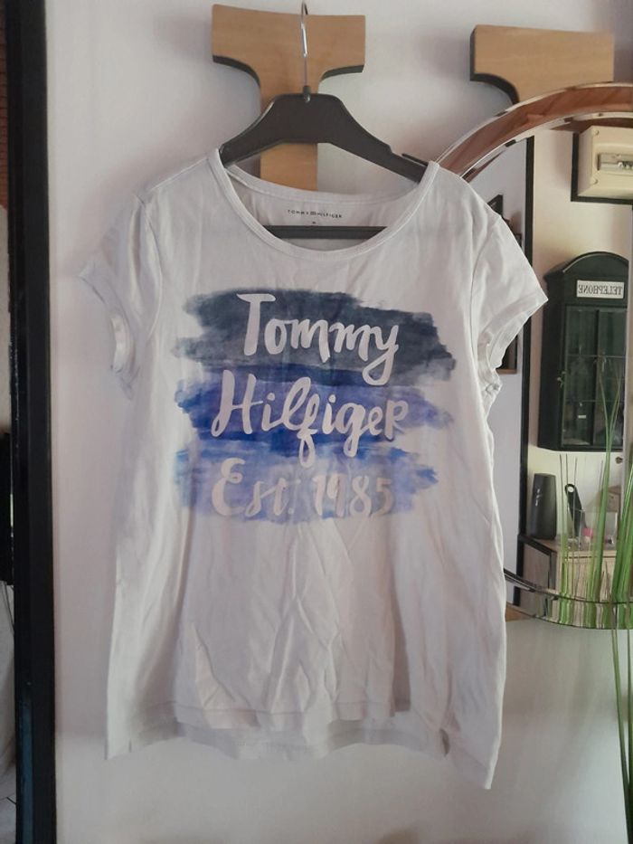 Top tommy hilfiger taille 8-10ans 👧