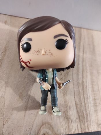 Figurine Funko pop Ellie 601 SANS boîte ( The Last of Us )