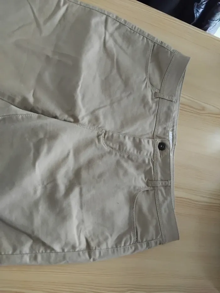 Pantalon court 🔄 - photo numéro 4