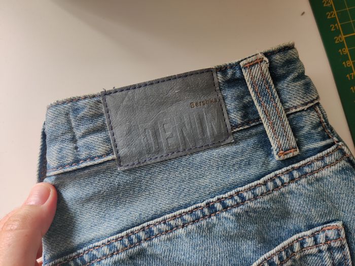 Jean délavé wide leg Bershka Taille 32 ( petite) - photo numéro 5