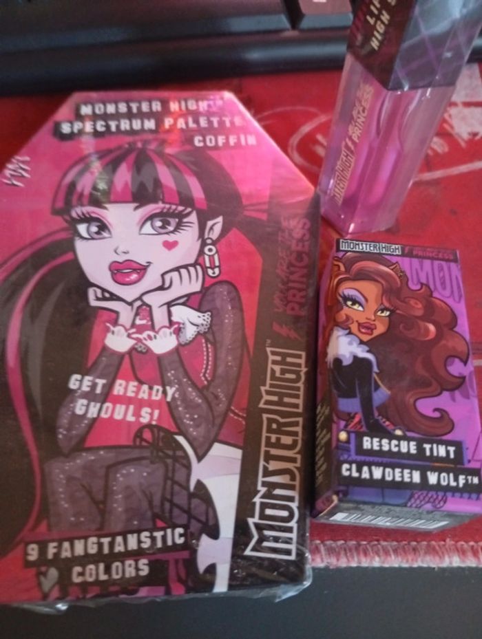 Lot maquillage Monster High Claudeen en et Draculaura neuf