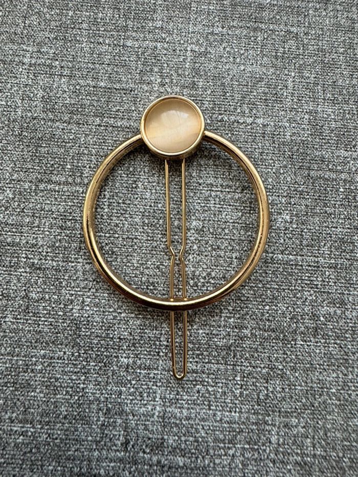 Barrette