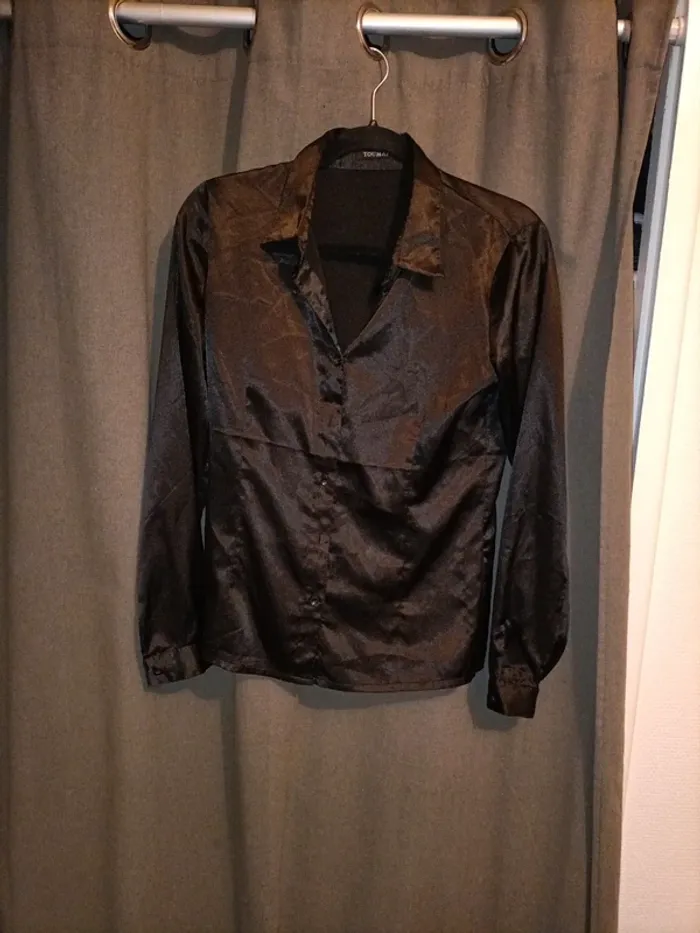 Chemise satiné noire