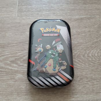 Boîte en métal Mini Tin Pokémon Foudre Noire NEUVE
