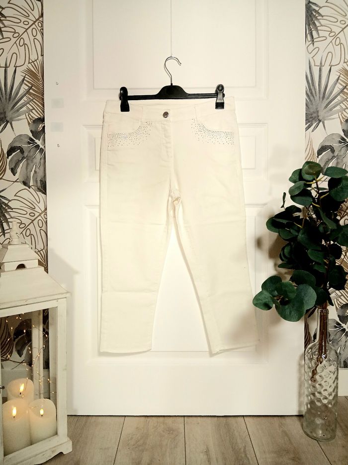 Pantalon blanc – Taille 40 – Détail strass – Élégant & estival