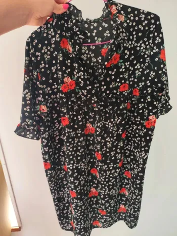 Robe d'été fleurie rouge noire