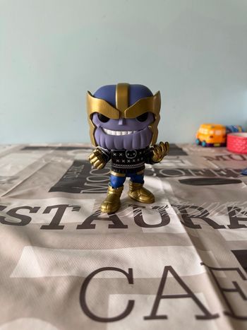 Figurine Funko Pop - Thanos (Holidays)