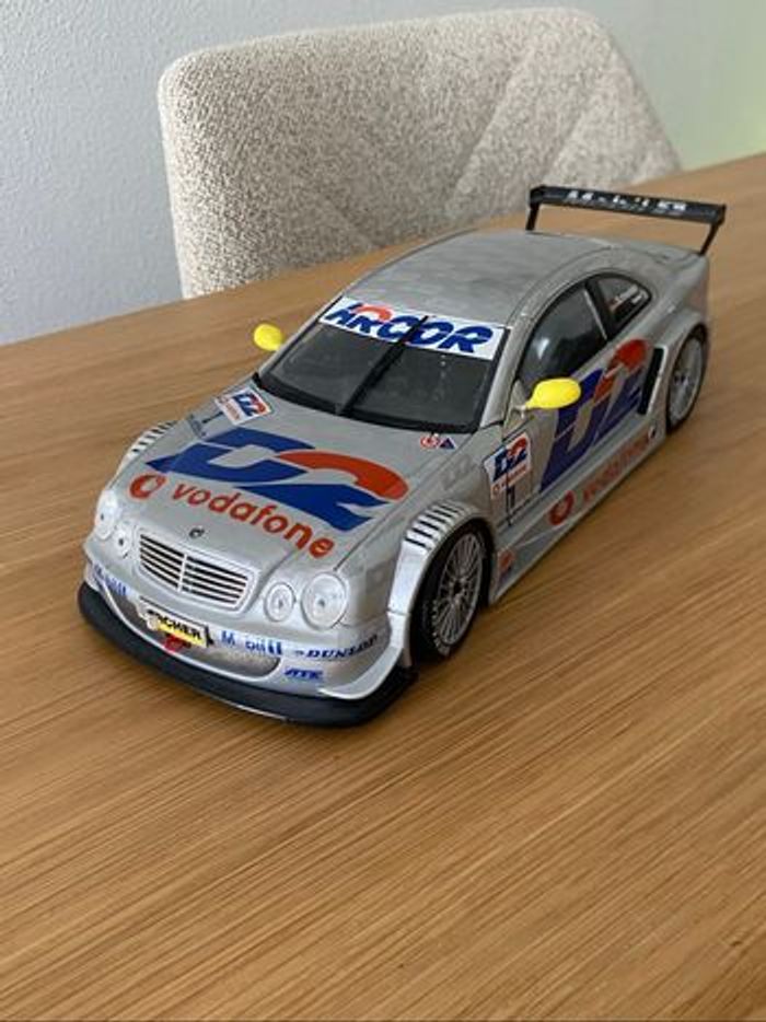 MERCEDES-BENZ  CLK-DTM 1/18 année 2000