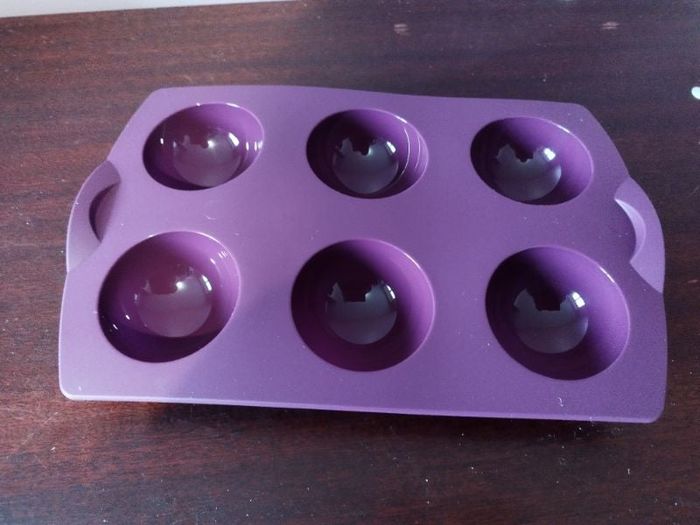 Moule à dôme tupperware