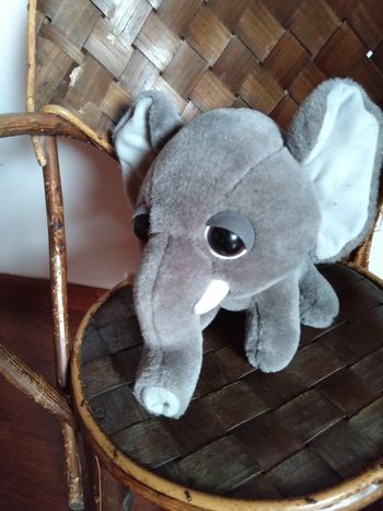 Peluche elephan
