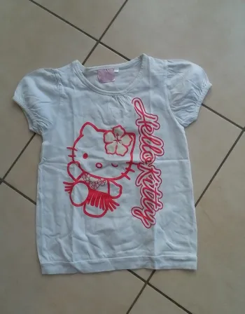 Tee-shirt Hello Kitty 7-8 ans