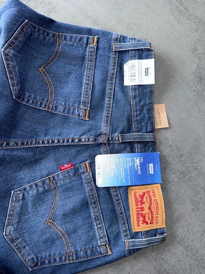Jeans Lévis neuf - photo numéro 6