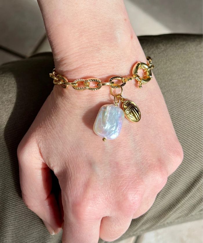 Bracelet talisman perle d’eau douce et amulette scarabée - photo numéro 4