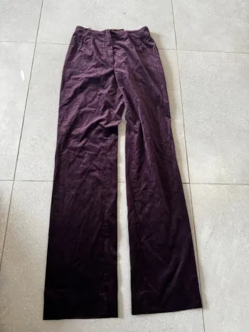 Pantalon Sophia Piazza Sempione violet, bon état mais il ya une trace, 32x105cm