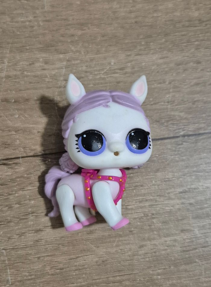 Lot figurines et accessoires - photo numéro 3