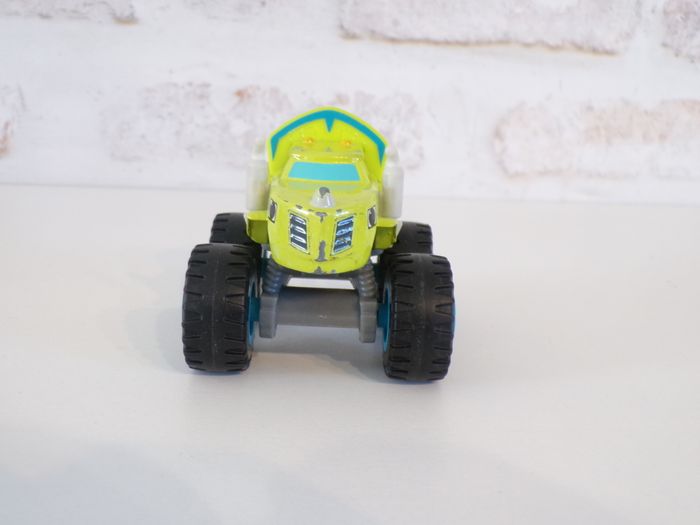 Monster Trucks - Zeg - Les monstres Machines (J5) - photo numéro 4