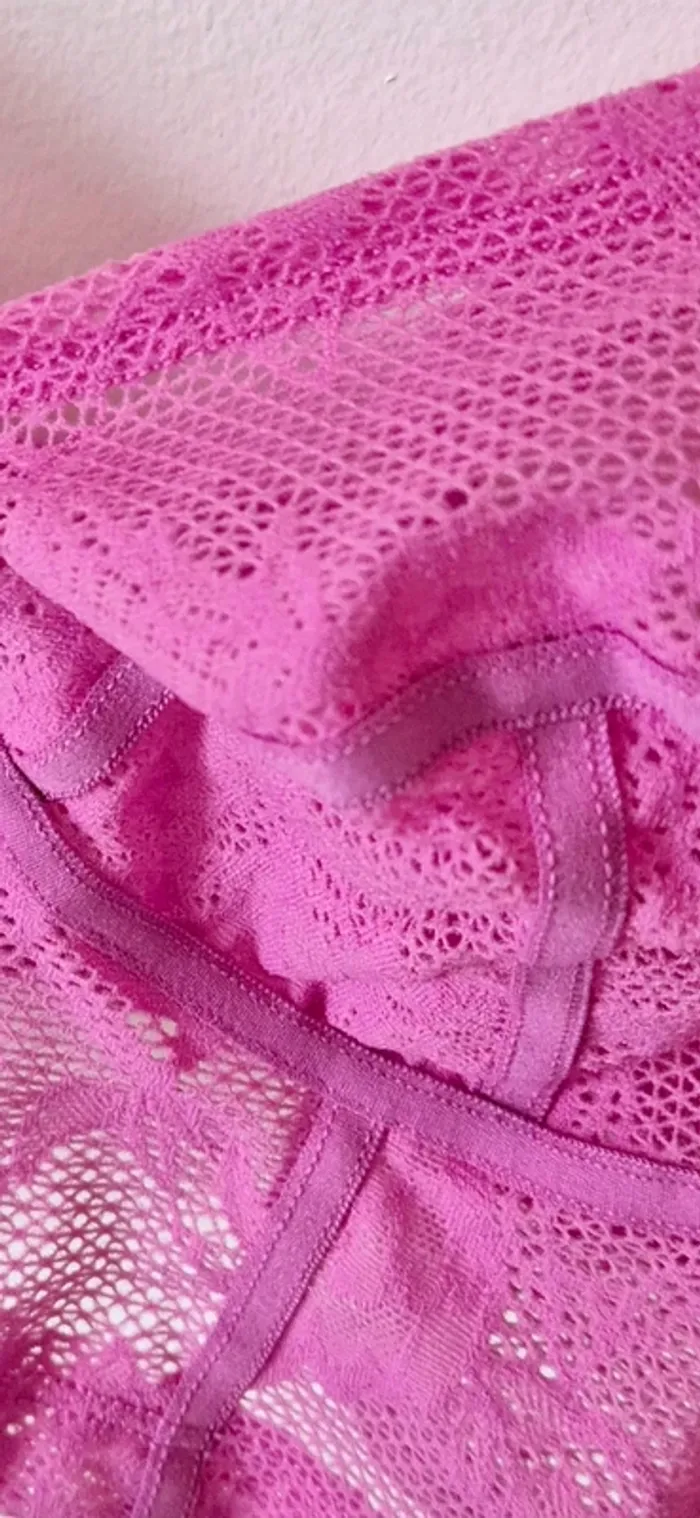 Brassière Triumph Taille 38-44 - photo numéro 2