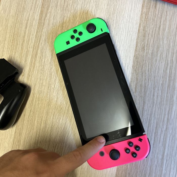 Console Nintendo Switch V2 - photo numéro 10