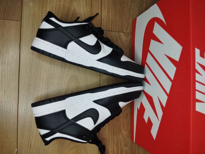 Basket Nike dunk panda taille 39 - photo numéro 10