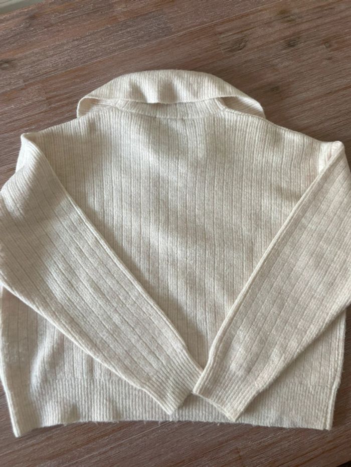 Pull beige Kiabi - photo numéro 4