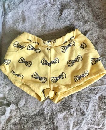Short molleton jaune pâle 6 mois