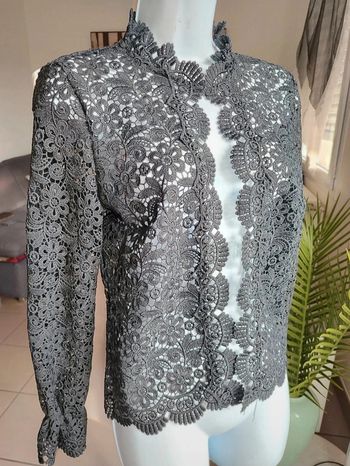 Superbe gilet dentelle