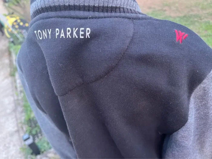 Blouson bombers Tony Parker noir gris taille 12 ans. - photo numéro 4