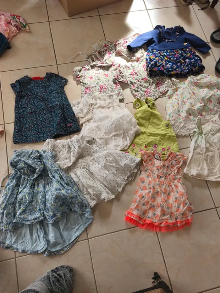 Lot  84 vêtements bébé fille 12 mois - photo numéro 4