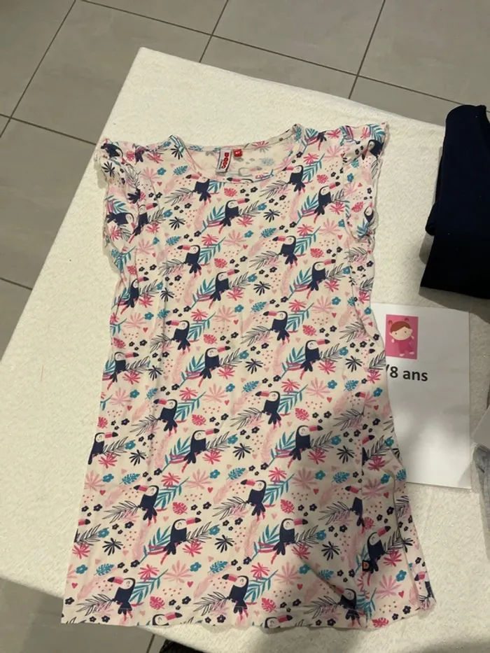 Chemise de nuit, huit ans - photo numéro 2