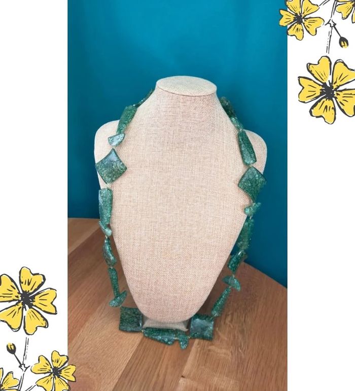 Collier vintage géométrique – Vert transparent craquelé | Collection Émeraude Urbaine