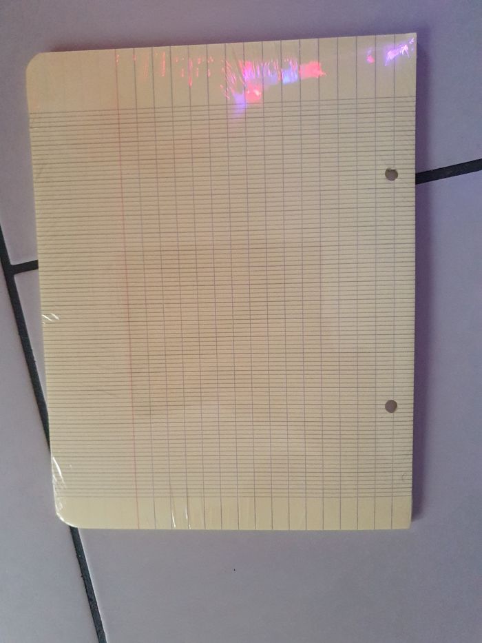 Feuille de couleur - photo numéro 2