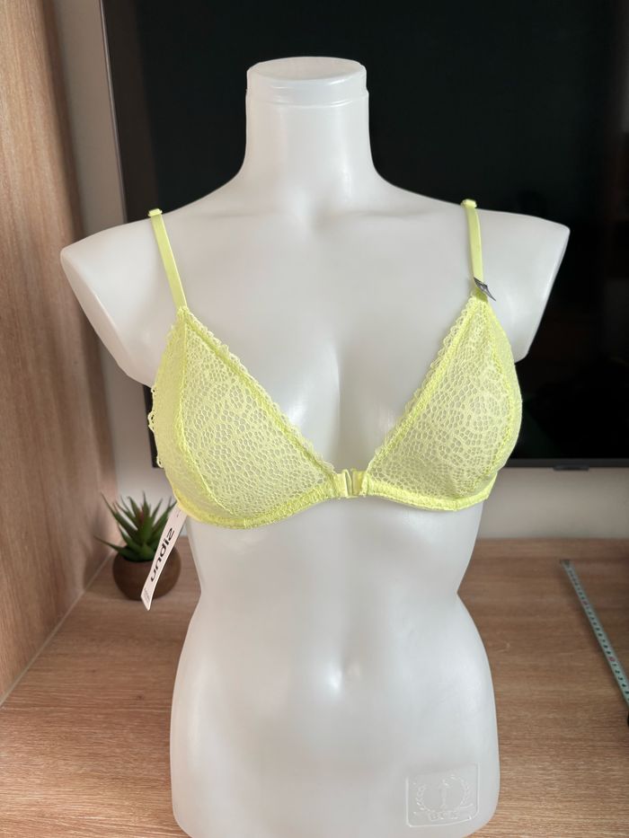 Soutien gorge triangle dentelle jaune fluo undiz neuf taille M - photo numéro 4