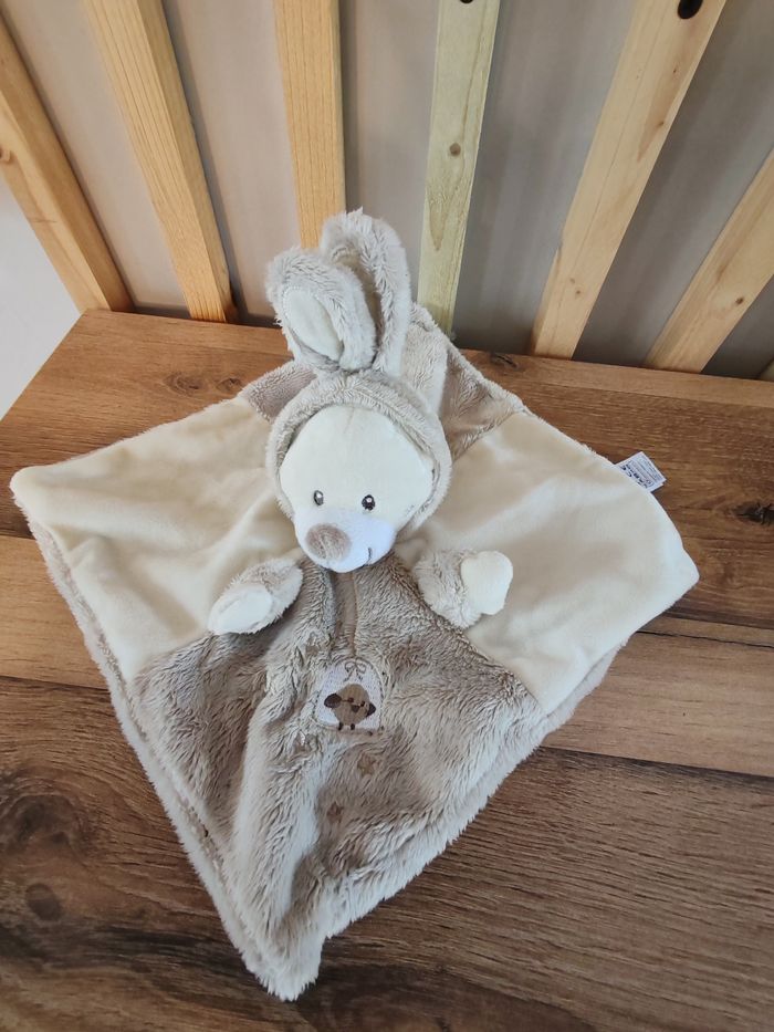 Doudou ours déguisé en lapin Gémo