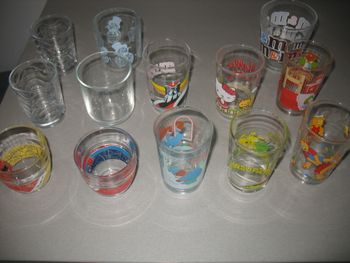 LOT DE 13 VERRES AVEC MOTIFS - n°31