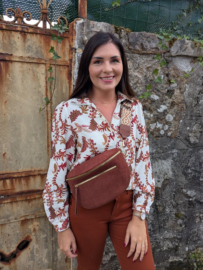 Sac banane effet velours couleur marron chocolat - photo numéro 4