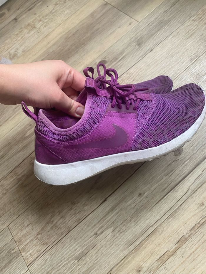 Baskets de course Nike violette taille 39