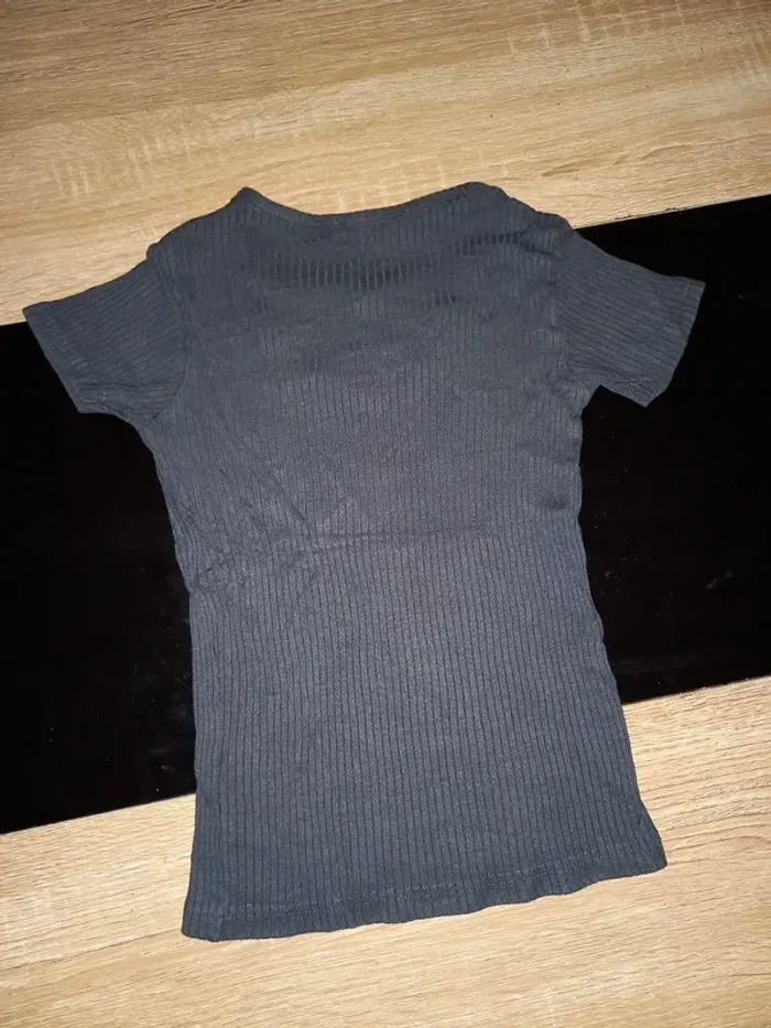 Tee-shirt fille 8 ans - photo numéro 3