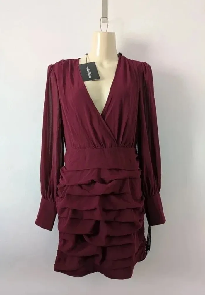 Robe neuve chic cocktail - Pretty little thing - taille 40