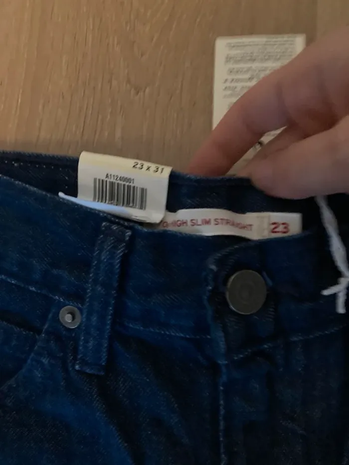Levi’s 70s high straight ultra high rise slim straight leg couleur brut - photo numéro 3