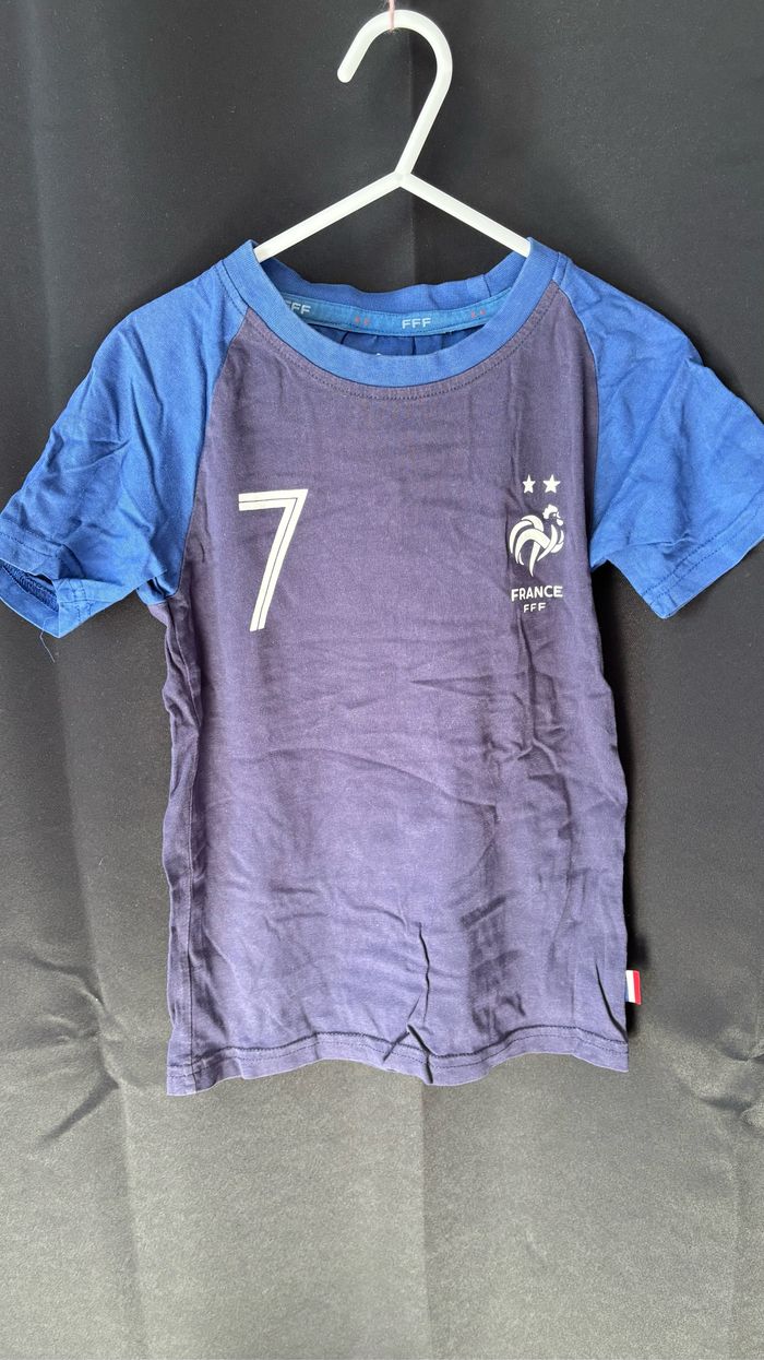 Tee shirt
