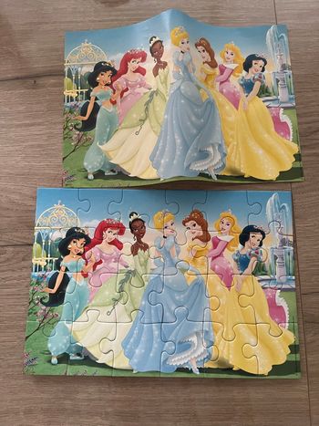 2 puzzles princesse Disney