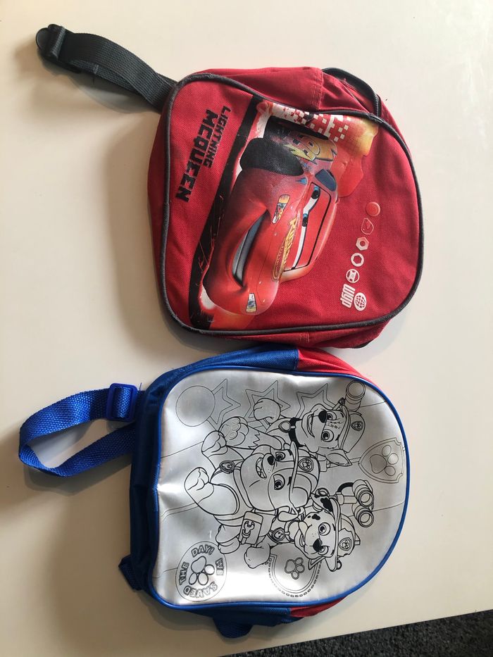 Lot de petits sacs à dos