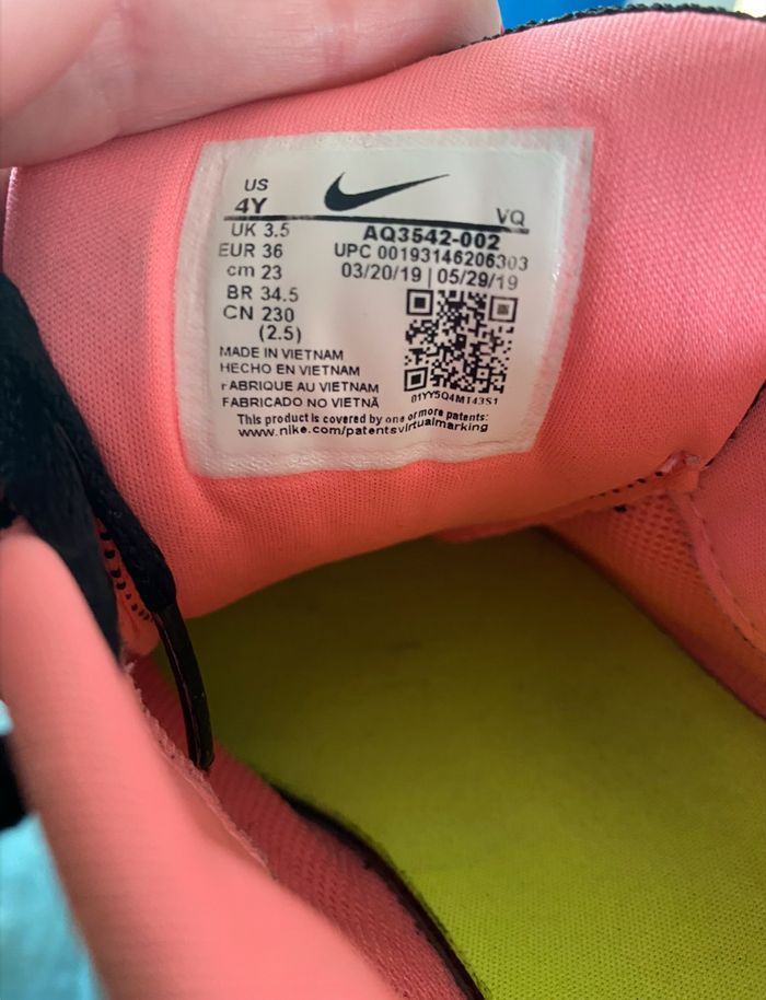 Nike noire, rose et blanche, taille 36 - photo numéro 4