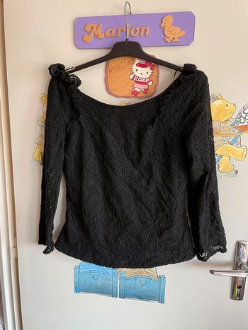 Top noir, taille M, marque Jennyfer.